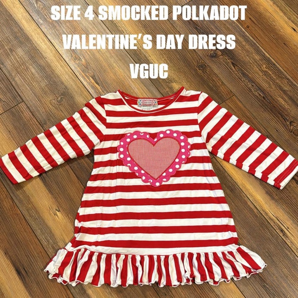 Size 4 Smocked Polkadot heart striped dress 
VGUC
So cute for Valentine’s Day